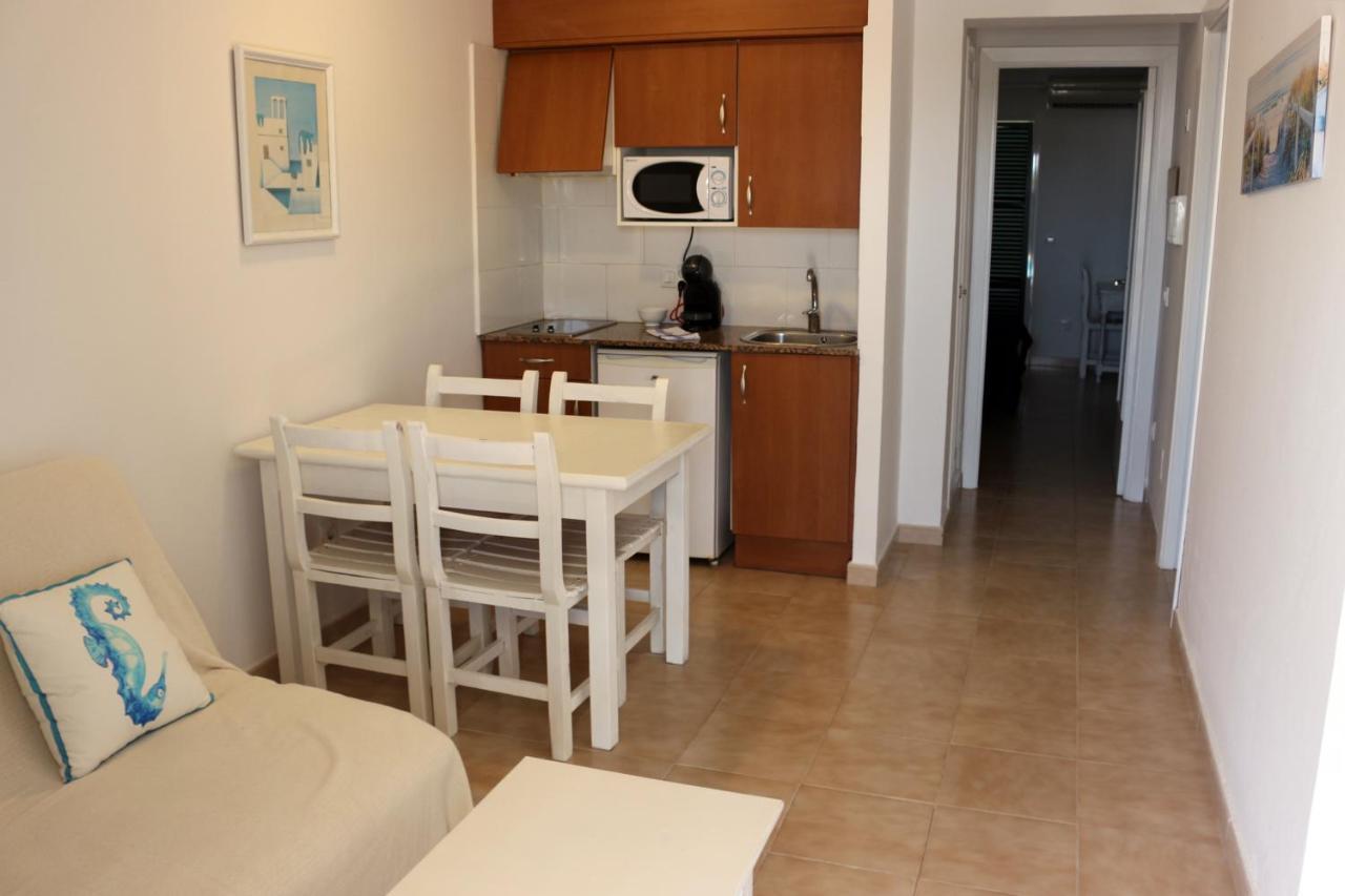 Apartamentos Saura 卡拉恩·布拉内斯 外观 照片